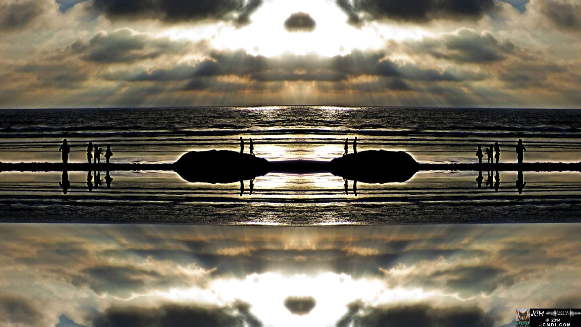 Quadroscopic still image frame from the JCMDI video V16640 Ventura Beach Cloudy Sunset